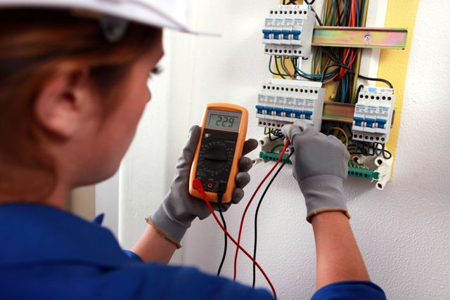 sửa chữa điện ở huyện hóc môn